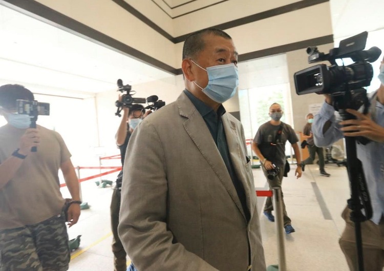 乱港头目,"壹传媒"创办人黎智英与另外14人,被控于2019年8月至10月