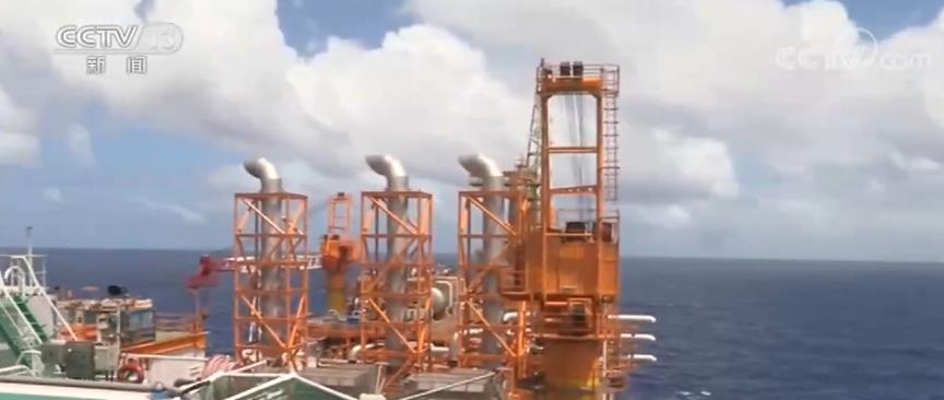 中国首个自营深水油田群投产 为粤港澳大湾区发展注入新动力