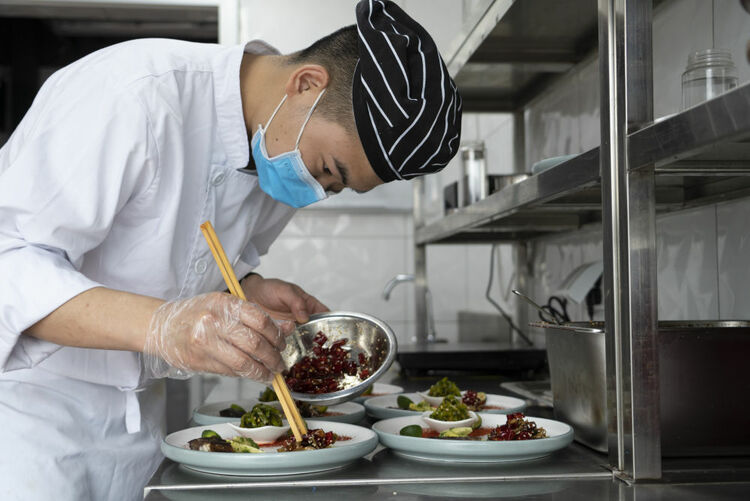 中国人正在将“抗疫好习惯”变为社交新习惯