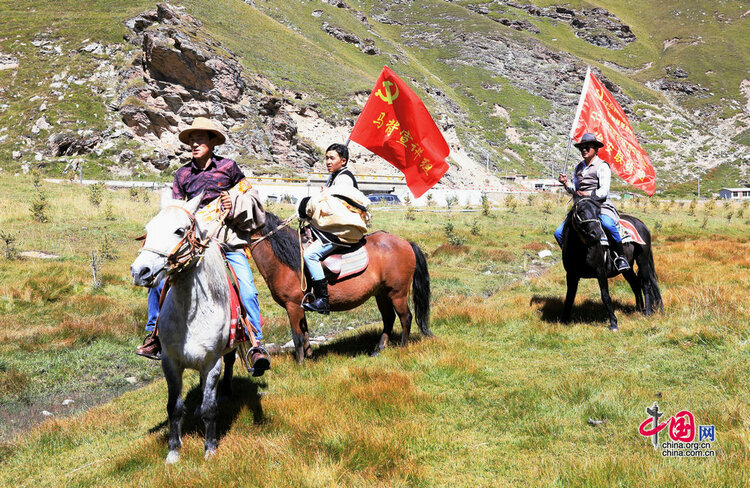 【民族团结党旗红】青海玛沁县探索“1+10+N”党建模式 激发民族团结内生动力