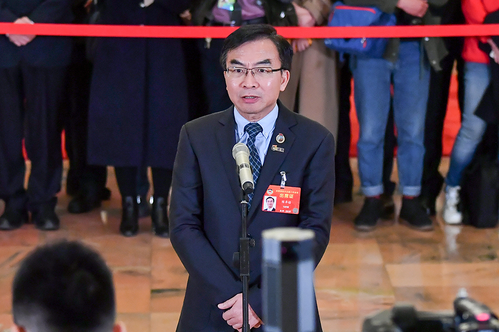 全国政协十三届二次会议第三场“委员通道” 9位全国政协委员接受采访