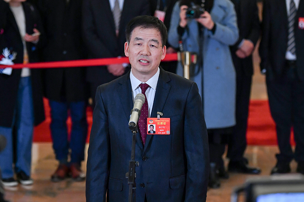 全国政协十三届二次会议第三场“委员通道” 9位全国政协委员接受采访