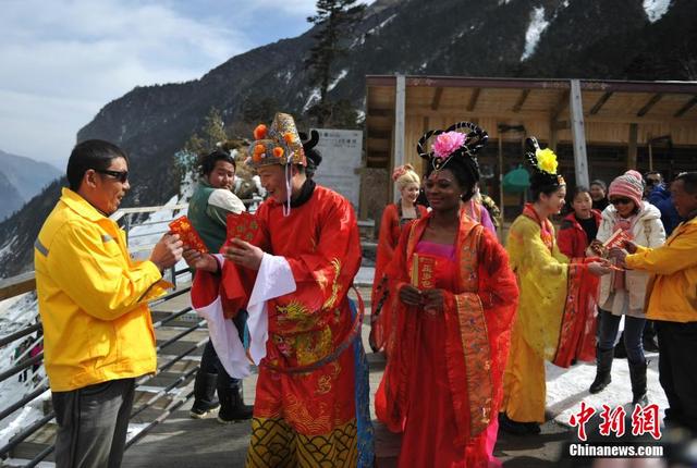 “武媚娘”穿越千年冰川 “武媚娘”穿越千年冰川