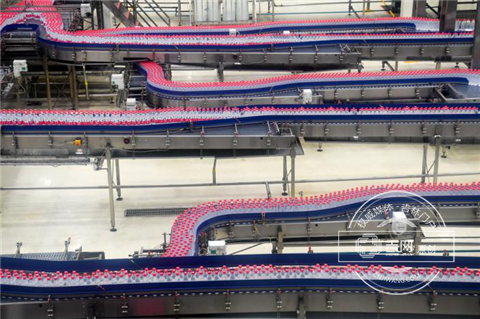 中国第一矿泉城 老百姓“喝出来”的幸福感