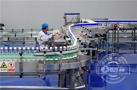 中国第一矿泉城 老百姓“喝出来”的幸福感