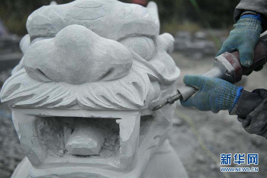 湖北宣恩：土家“岩匠”——精雕细琢出美石