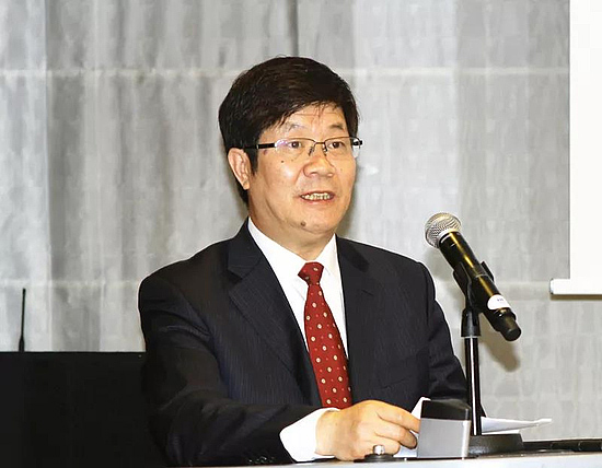 岳华峰率团访问德国 推动两地经贸交流