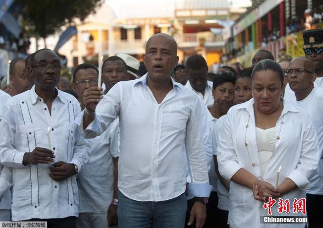 海地總統前往事發地悼念狂歡節觸電遇難者