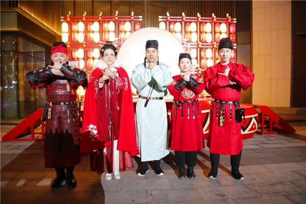 【中首  陕西  图】穿华服到曲江过大年 感受盛唐文化体验传统年味
