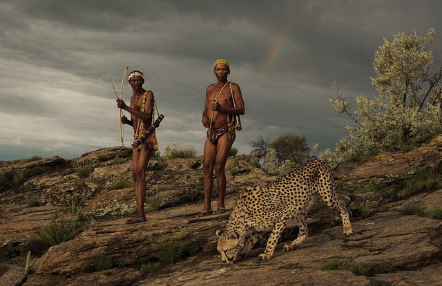 探秘非洲原始部族 猎手与猎豹亲密相伴