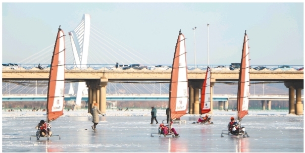 辽宁锦州举办“锦上堂杯”第二届全国冰上帆船公开赛