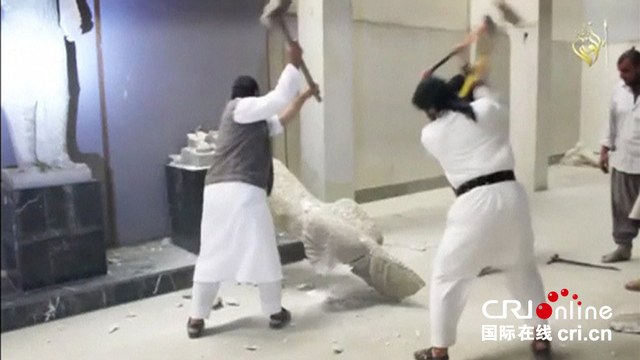 極端組織發佈新視頻 瘋狂破壞伊拉克博物館古文物