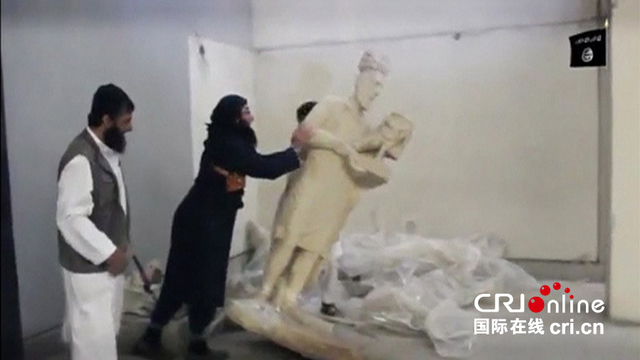 极端组织发布新视频 疯狂破坏伊拉克博物馆古文物