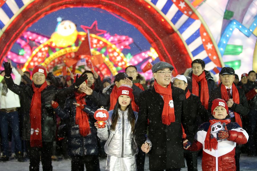 "Ready, set, go!" New York's Chinese community kicks off 2-year countdown to Beijing 2022 with a flash mob