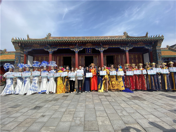 秀城市文化符號 展文明旅遊形象 盛京旗袍“打卡”瀋陽故宮
