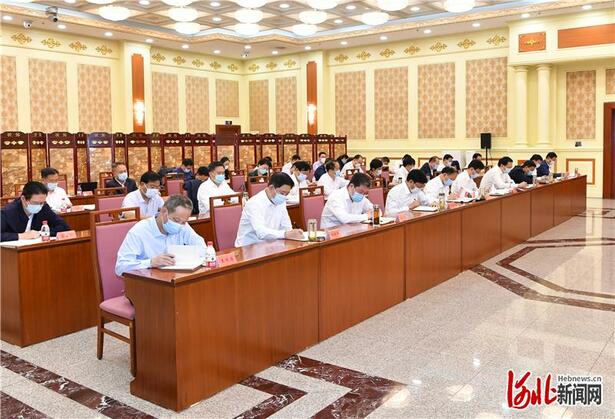 王東峰主持召開河北省委理論學習中心組學習會議