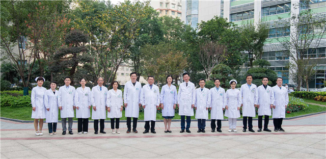 【B】武汉同济医院“尖刀连”：决战重症高地的“生命特战队”