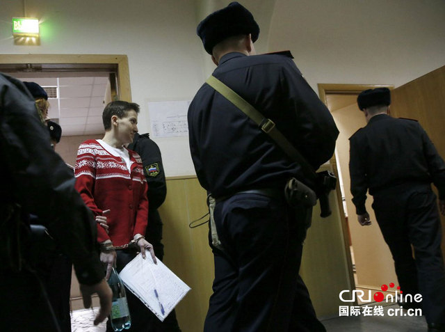 被俘乌克兰女飞行员在俄罗斯出庭受审