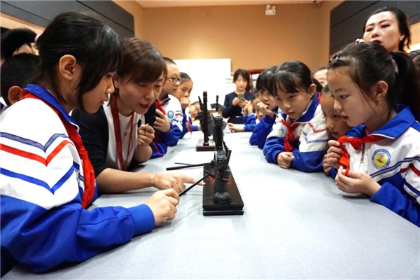 “创造，我们的发现之旅”暨小灯泡研学教育培训系列活动在甘肃镇原县成功举办