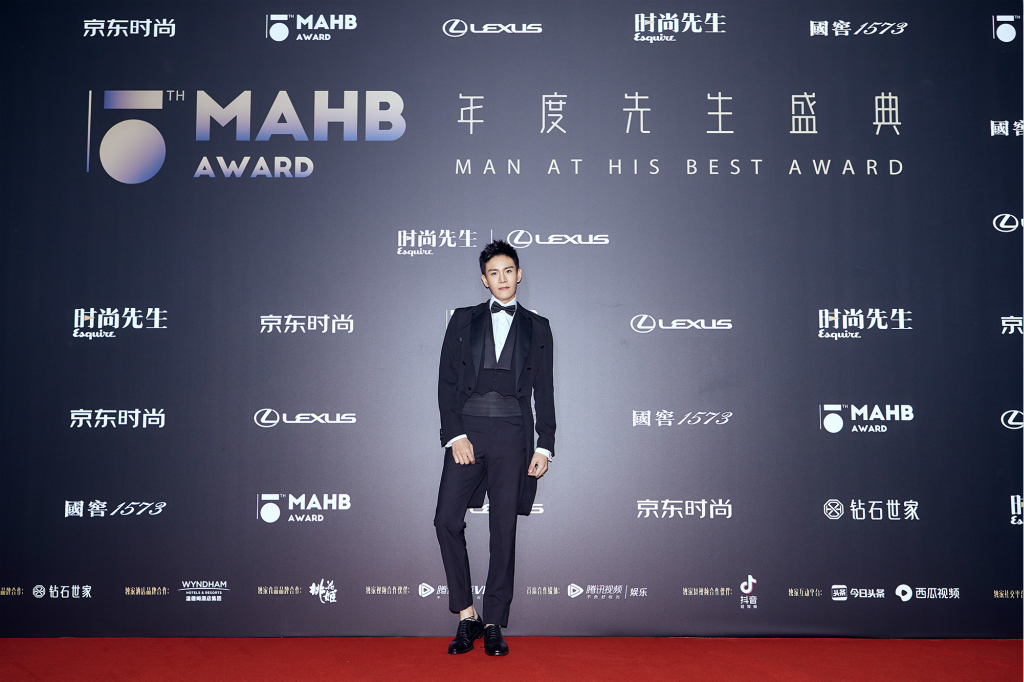 图片默认标题_fororder_CqgNOlwHIWyALQBwAAAAAAAAAAA911.1024x682