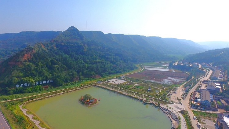 【中國夢·黃河情】水庫移民住上青磚古院 陜西合陽依託沿黃公路實現鄉村振興