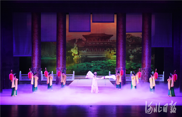 河北邯郸：魔幻舞台剧《黄粱梦》在邯郸大剧院上演