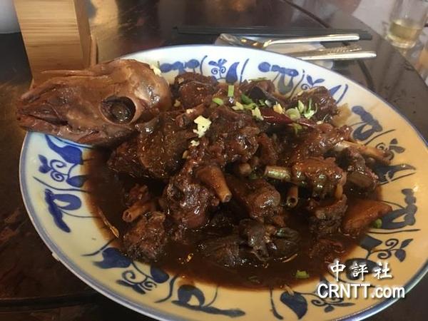 红烧小羊肉。(中评社 黄文杰摄)