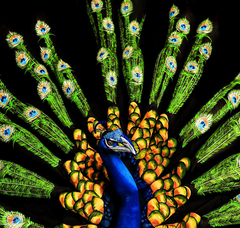 创作某些工艺复杂的作品有时要花费迪恩15个小时以上的时间。(网页截图)