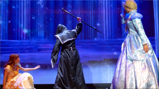 石家庄大剧院上演奇幻儿童剧《冰雪公主》