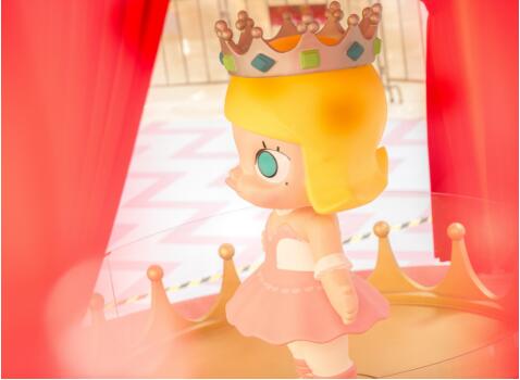 泡泡玛特重塑“胡桃夹子”经典 Molly童话梦之旅主题展落地长沙