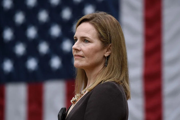 当地时间12日,美国国会参议院司法委员开始为特朗普提名的最高法院