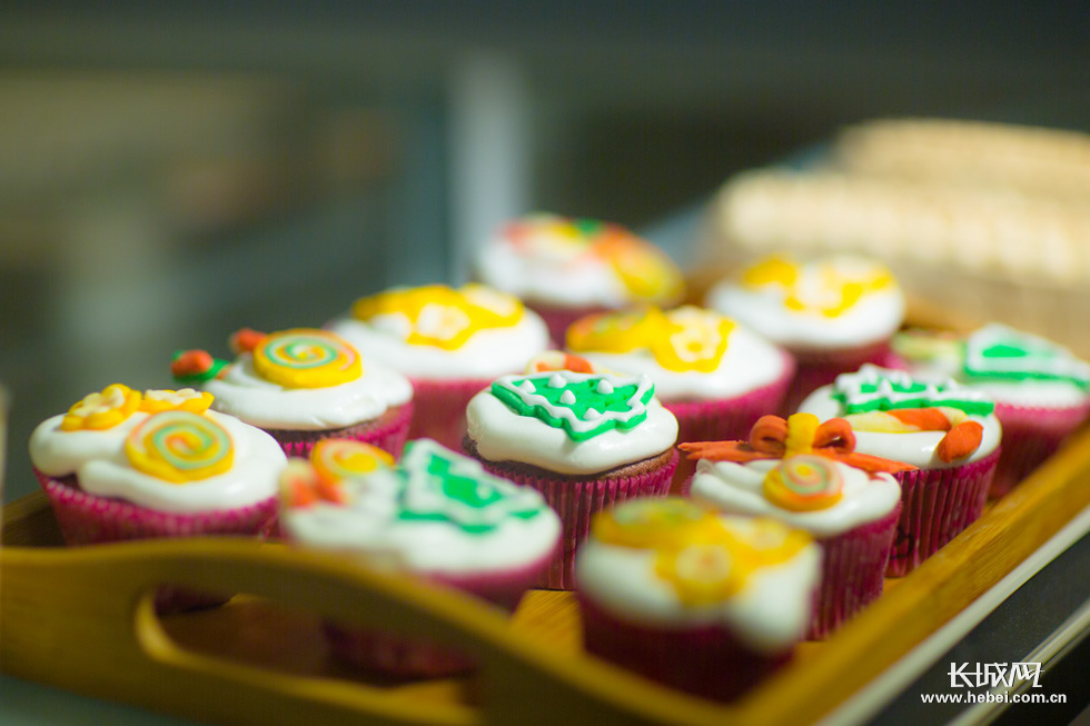圣诞主题的小甜点成为年轻人追捧的对象。