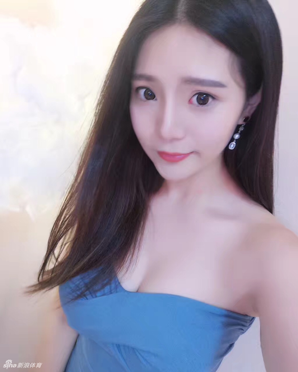 她是中国联赛最红啦啦队女郎! 她是中国联赛最红啦啦队女郎!