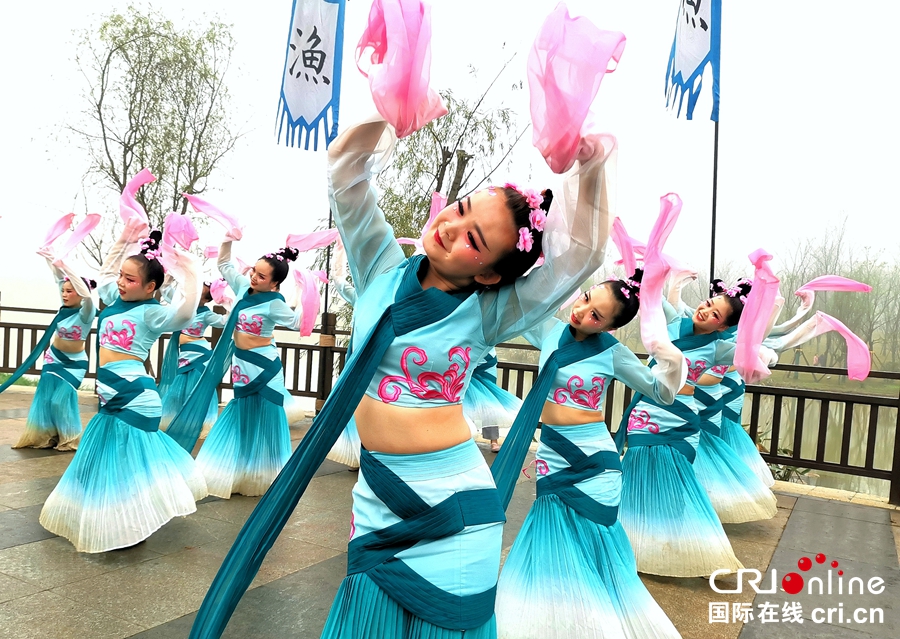 贵州黔西南：“穿越之旅”玩出旅游新体验（组图）