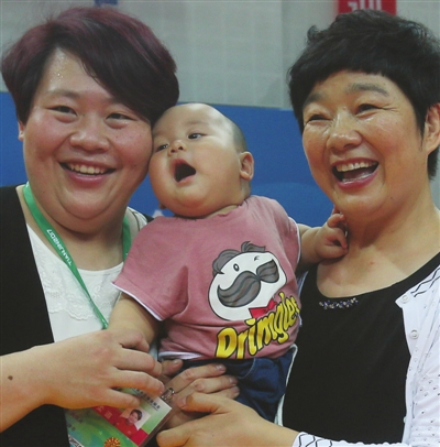 奥运柔道冠军佟文转型做教练 如今忙得不亦乐乎