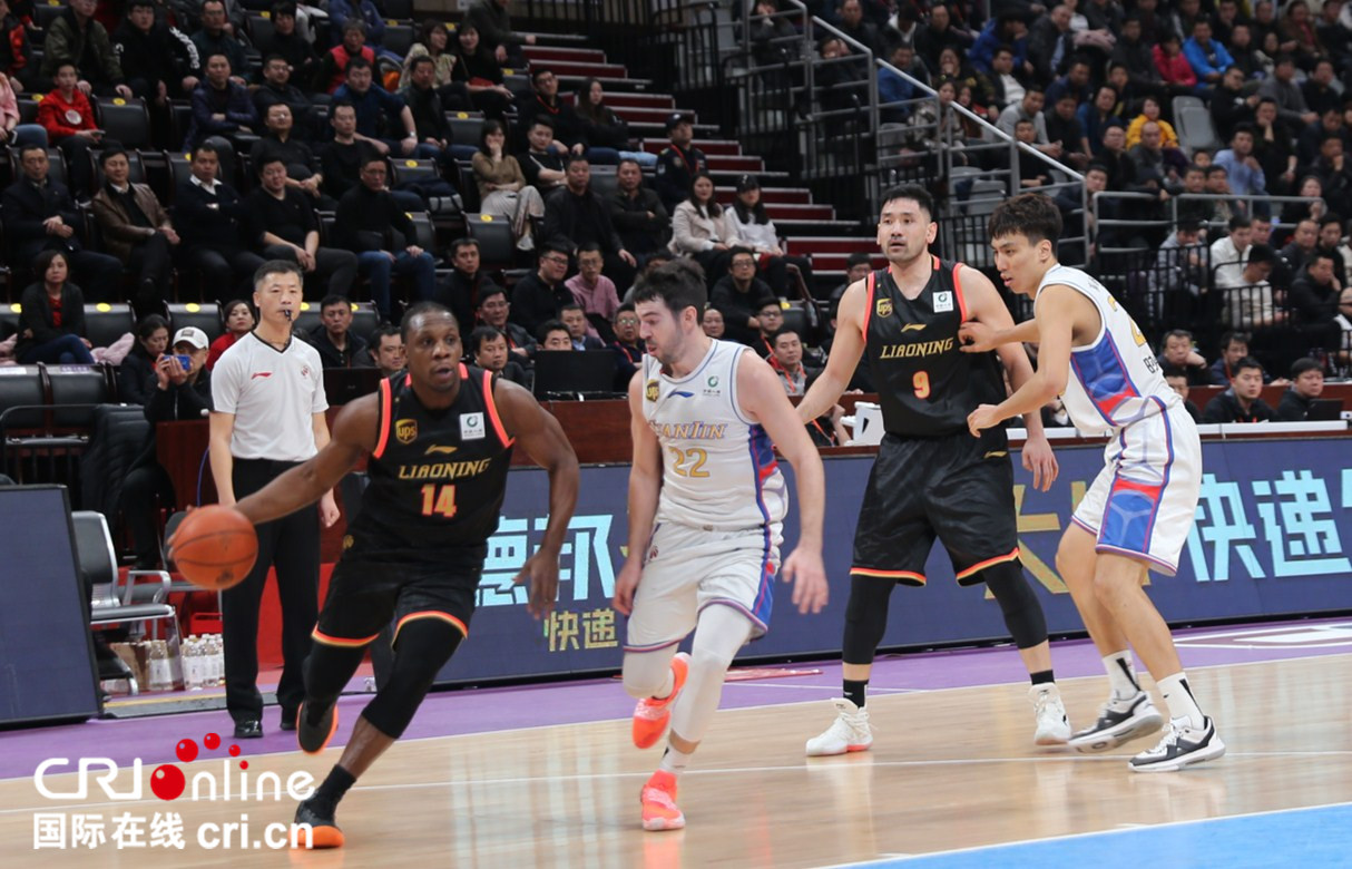 CBA：辽篮擒天津终结三连败 郭艾伦砍38分