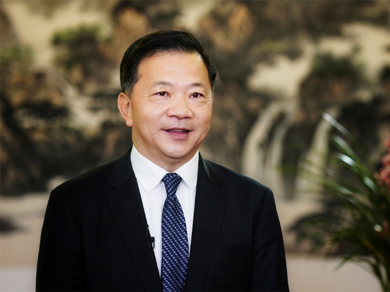 נשיא של תאגיד השידור הסיני עם מסר לשנה החדשה