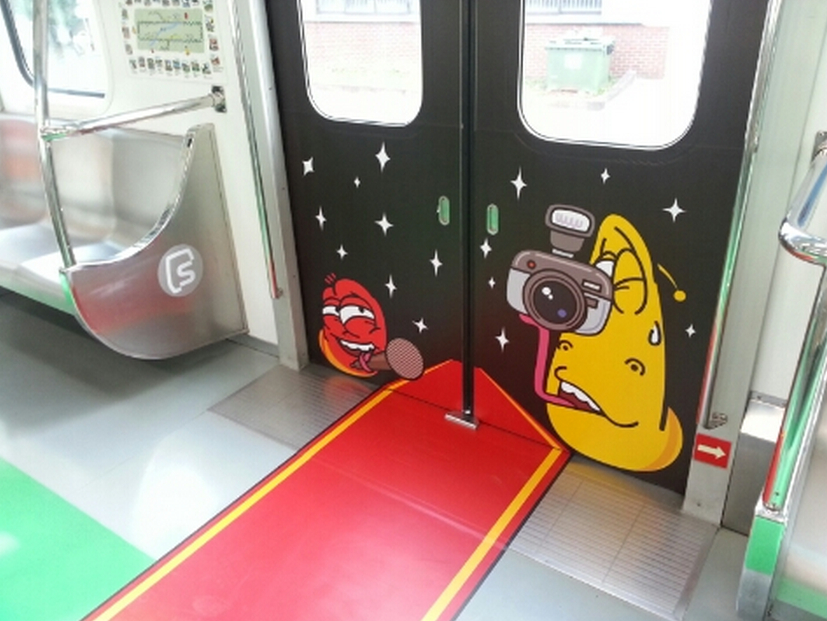 “Lavar地铁”内部装饰画(网页截图)