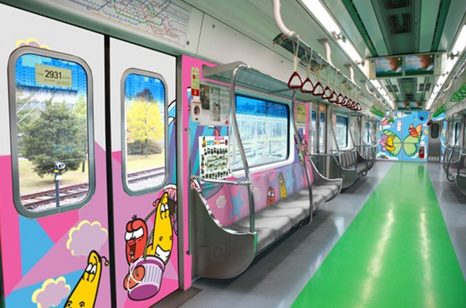 “Lavar地铁”内部装饰画(网页截图)