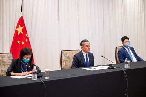 Perdana Menteri Malaysia Terima Kunjungan Wang Yi_fororder_ma