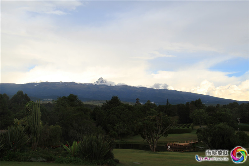 肯山远眺。 (王新俊 摄)