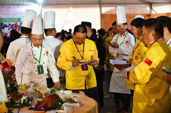 【B】南陽市臥龍區2020達士營首屆美食文化節開幕