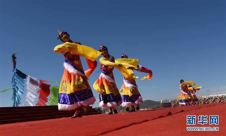 第十一屆格薩爾賽馬節在甘南瑪曲開幕