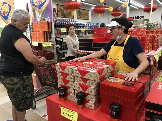 稻香村等月饼品牌走出国门 彰显中国饮食文化影响力