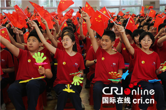 瀋陽市第七中學師生用歌舞“告白”祖國