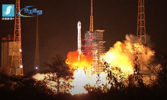 "嫦娥"打卡奔月路丨跟火箭大哥说再见啦