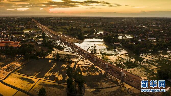 ແມ່ຂອງສ້າງຄວາມຈະເລີນໃຫ້ວຽງຈັນ_fororder_1126578351_16019709921711n