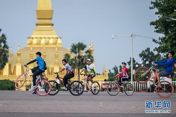 ແມ່ຂອງສ້າງຄວາມຈະເລີນໃຫ້ວຽງຈັນ_fororder_1126578351_16019709923331n