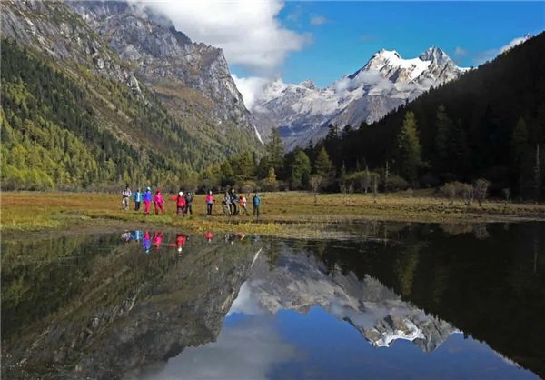 金秋十月 四姑娘山秋意渐浓_fororder_2、四姑娘山初秋美景-摄影-黄继舟