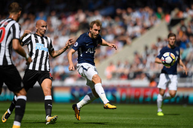 英超首轮最佳阵容:红魔三人入选 小魔兽领衔 英超首轮最佳阵容:红魔三人入选 小魔兽领衔